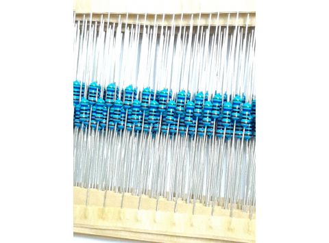 Điện Trở 560 Ohm 1/4W 1% - DIP