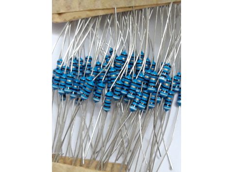 Điện Trở 91 Ohm 1/4W 1% - DIP